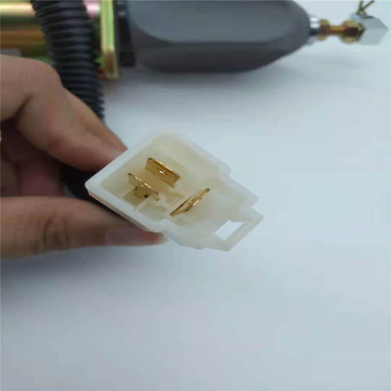 Pare a válvula de solenoide 1751ES-12A3UC12B1S cabem para a tomada 12V branca de YANMAR SA-4673-S 60-5