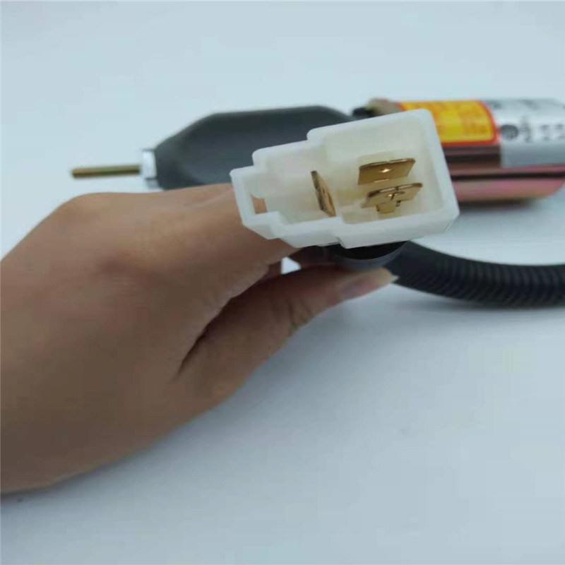 Ajuste da válvula de solenoide da parada 1753ES-12A3UC5B1S1 para o motor 4TNE94 SA-3840T 12V de YANMAR