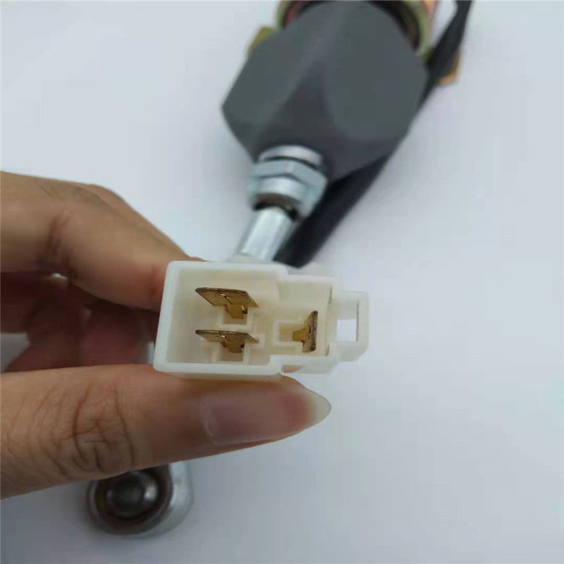 6108-1115030 a válvula de solenoide 24V da parada coube para a máquina escavadora Engine de YUCHAI YC85 YC135